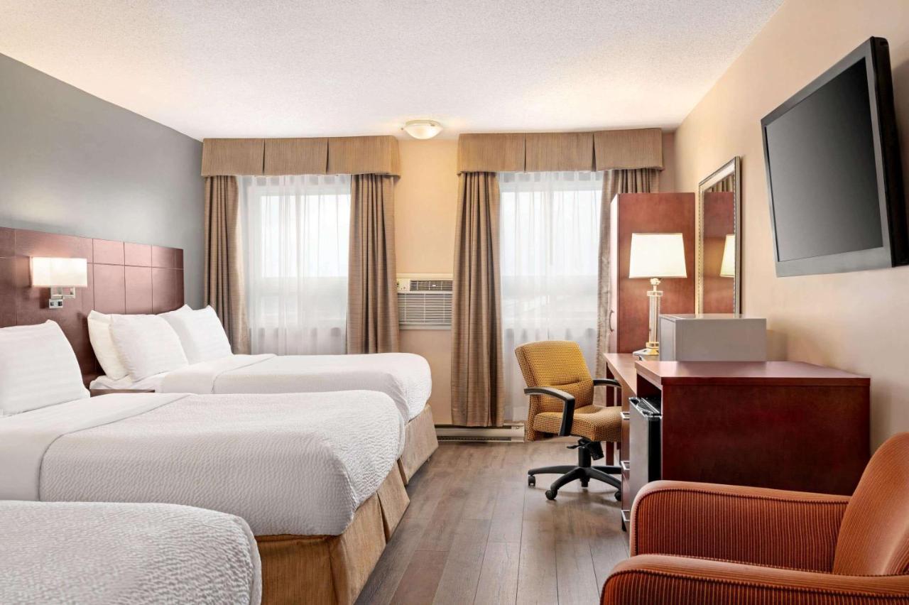 Days Inn By Wyndham Fredericton Eksteriør billede