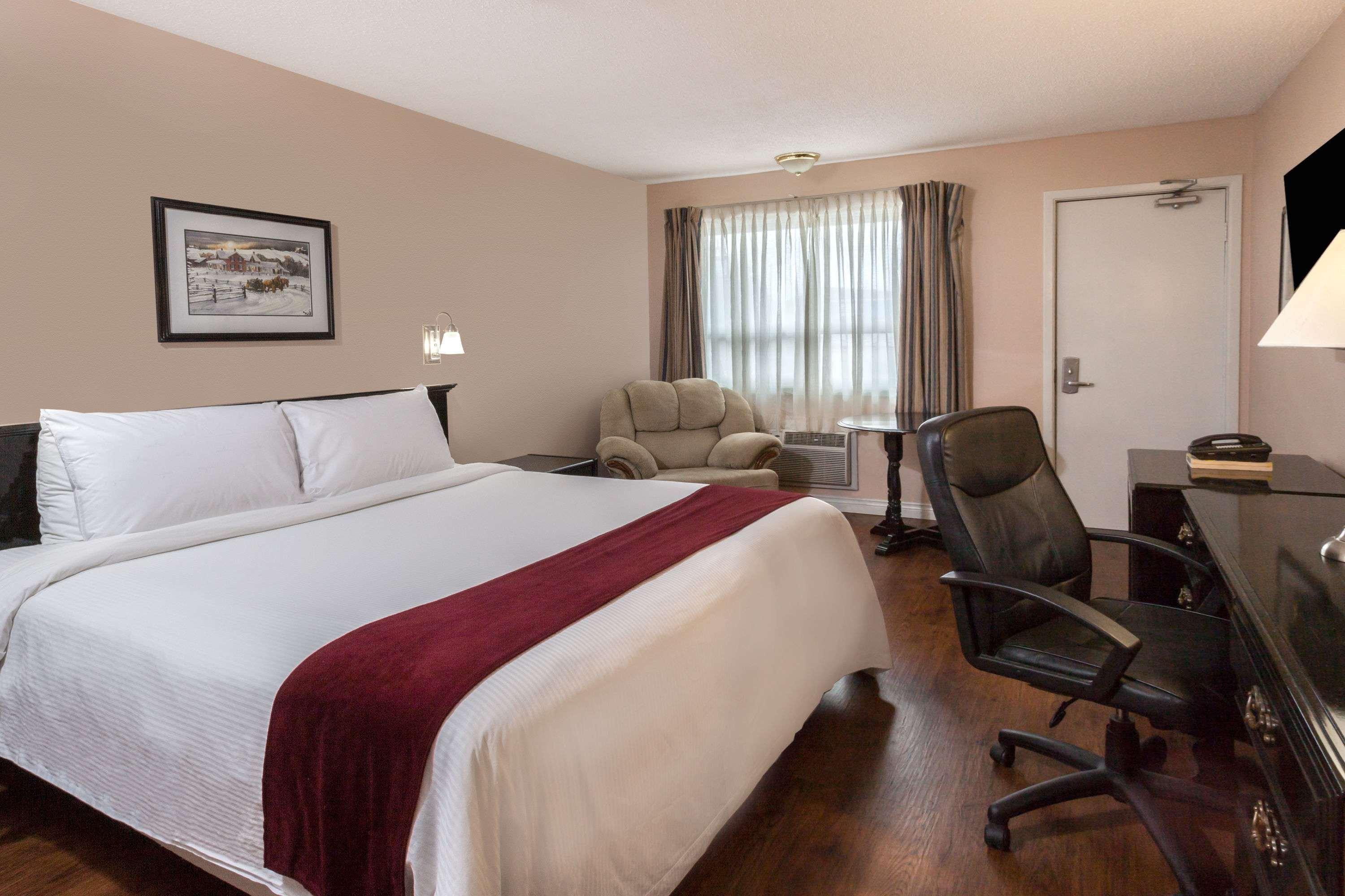 Days Inn By Wyndham Fredericton Eksteriør billede