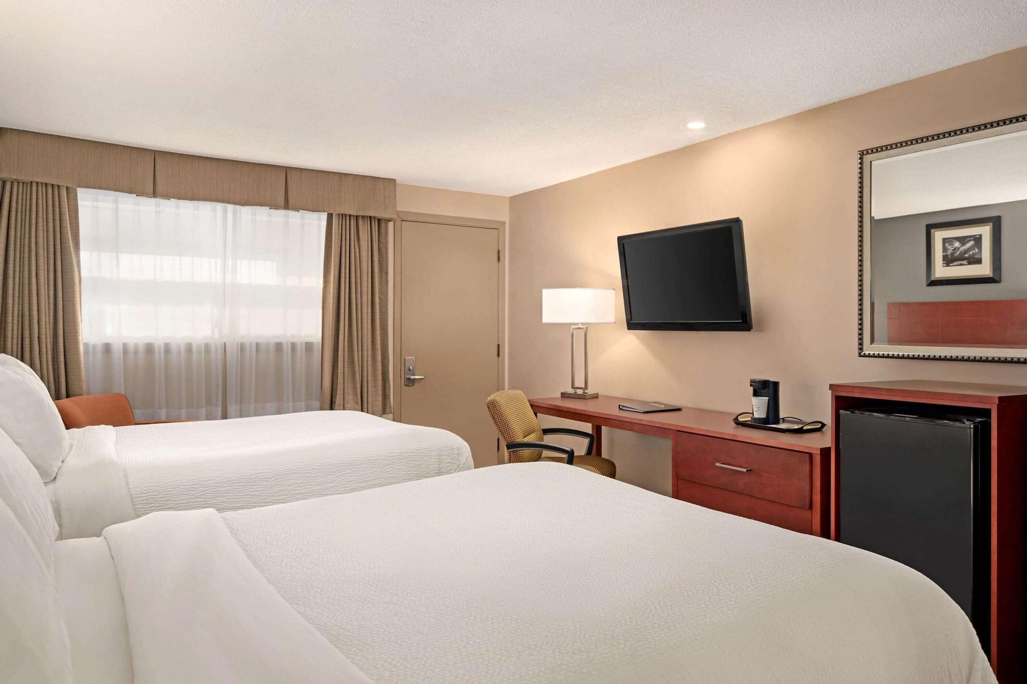 Days Inn By Wyndham Fredericton Eksteriør billede